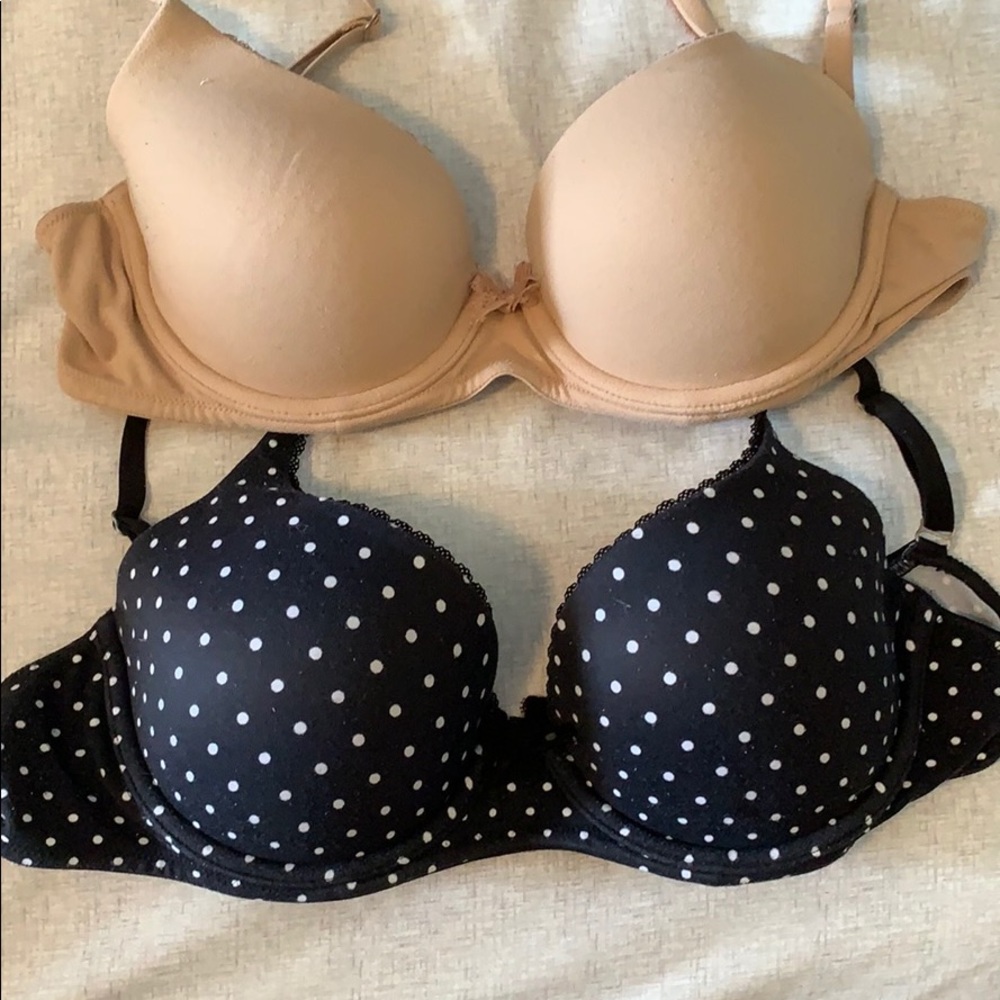 Victoria’s Secret bras 32D